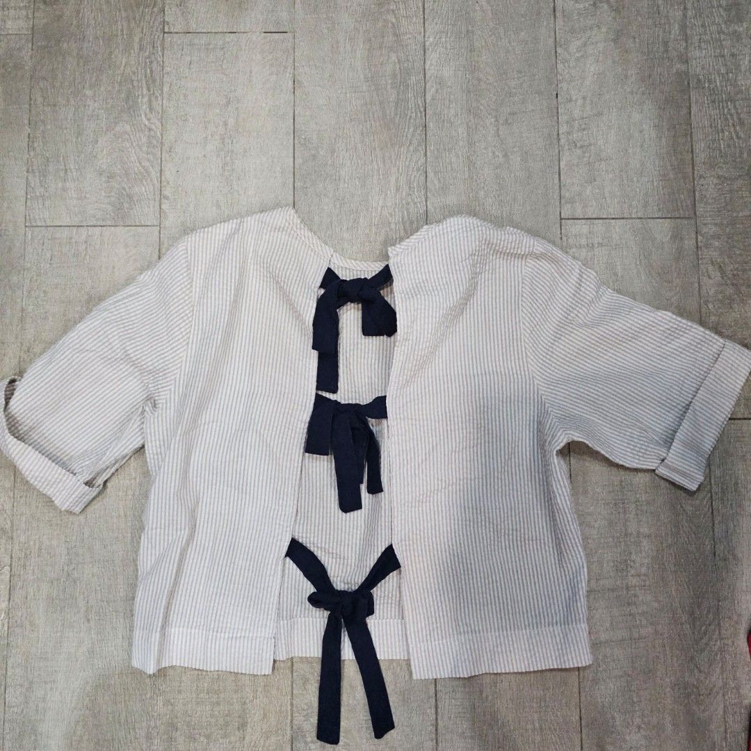 Cropped Top with Tie Back (Category: Blouses) located in Makati City. Submitted by goldenbird.001 (Listing ID 1463889841, Image 2). Description: .