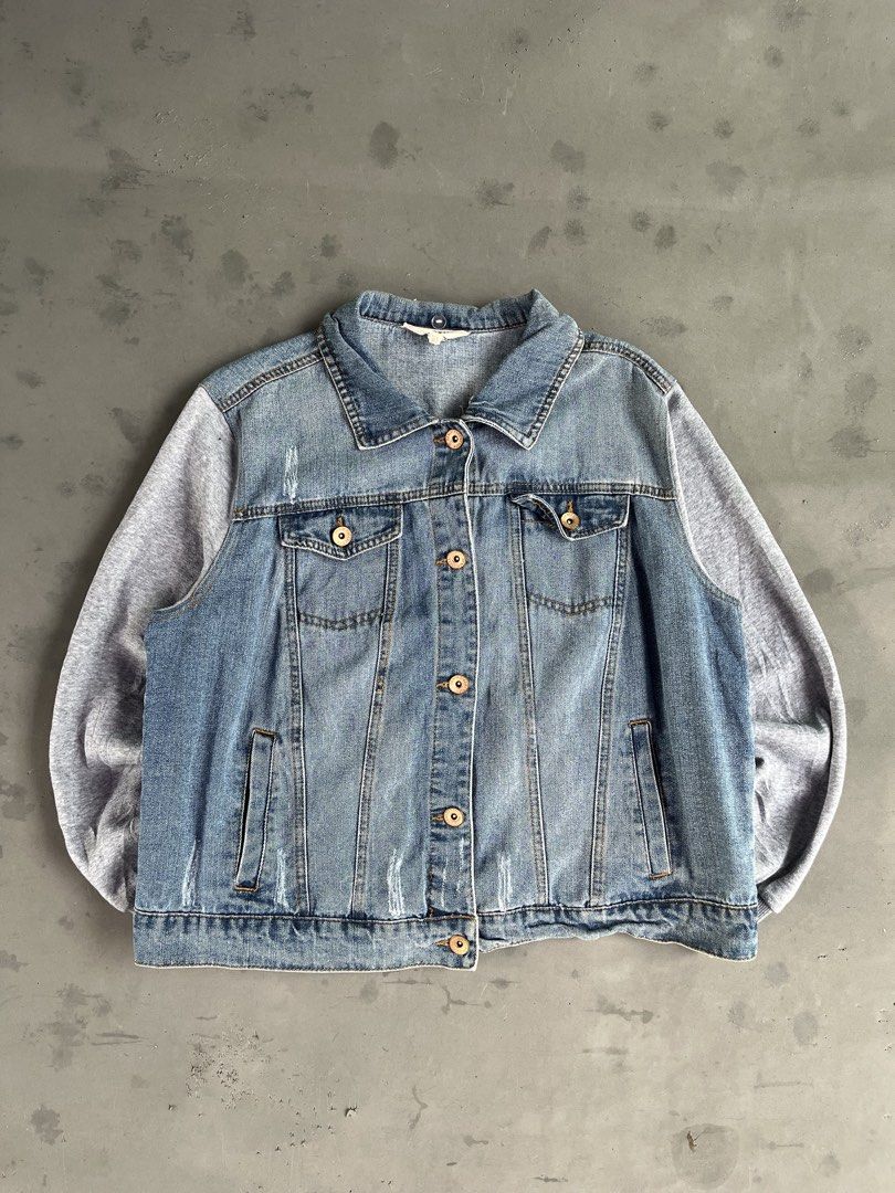 C|SONO DENIM JACKET (Category: Coats, Jackets and Outerwear) located in Quezon City. Submitted by kentstuff (Listing ID 1463836472, Image 1). Description: C|SONO Size XXL On Tag Shoulder-Hem : 24” Pit-Pit : 24” Condition: Excellent CR: 9.8/10 Flaws: ❌ Needwash DISCLAIMER: This is a thrifted item. All brands, logos, and trademarks belong to their rightful owners. We’re here to rehome great pieces — no brand affiliation intended..