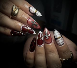 (Category: ) located in . Submitted by demodelechic (Listing ID 1463872532, Image 1). Description: .