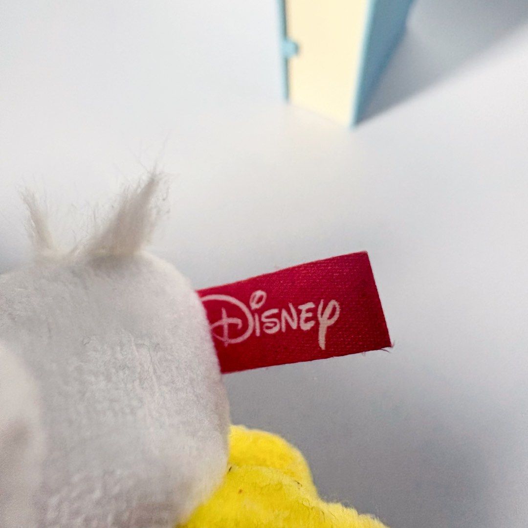SALE Daisy Duck Plush Charm/Keychain (Category: Plushies & Soft Toys) located in San Fernando. Submitted by lovemypreloveddd (Listing ID 1463830436, Image 2). Description: 𐙚 ₊˚⊹♡ PRELOVED NOTE ♡⊹˚₊ 𐙚 These are preloved pieces, so please expect signs of love/use ♡ Please manage your expectations when buying preloved hehe 🫶🏻 Minor imperfections are normal and part of their preloved charm! ✿ Please check all photos & details before claiming ✿ Co