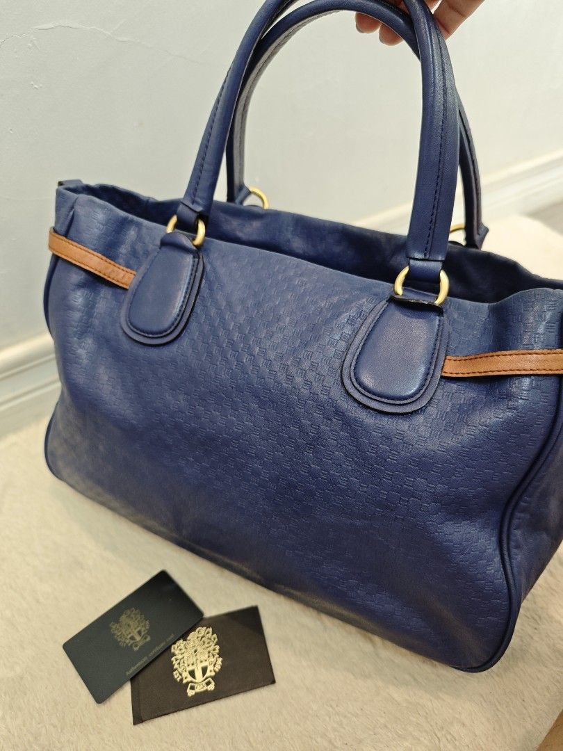 daks 2-way bag (Category: Luxury Bags & Wallets) located in Panabo. Submitted by kzmbags2026 (Listing ID 1463887791, Image 2). Description: .