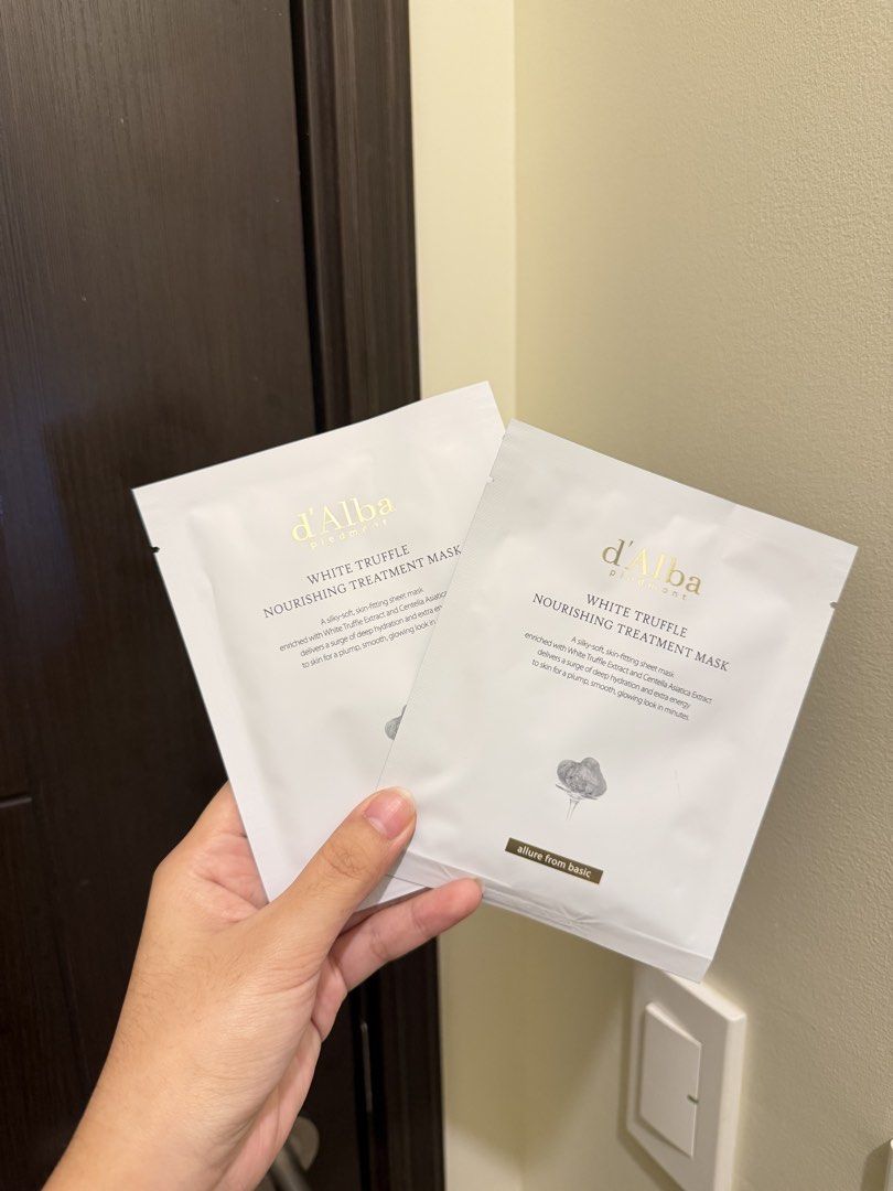 d’Alba Face Mask (Category: Face Care) located in Manila. Submitted by xmagic.shopx (Listing ID 1463930651, Image 1). Description: .