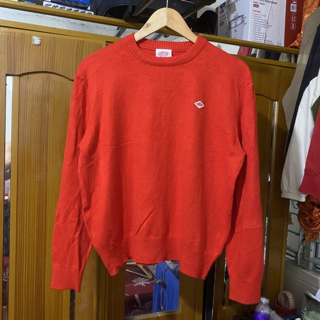 Danton De Travails Lambskin Wool Crewneck (Category: Coats, Jackets and Outerwear) located in Manila. Submitted by 4114thrifts.ph (Listing ID 1463873713, Image 1). Description: Item Name: Danton De Travails Lambskin Wool Crewneck (Details) • Size: 36 on tag • Dimes: 22x24 • Color Rate: 9.5/10 • Issue/s: None Mine: 1,150 Free Shipping 📥 Dasmariñas City, Cavite, 4114📍.