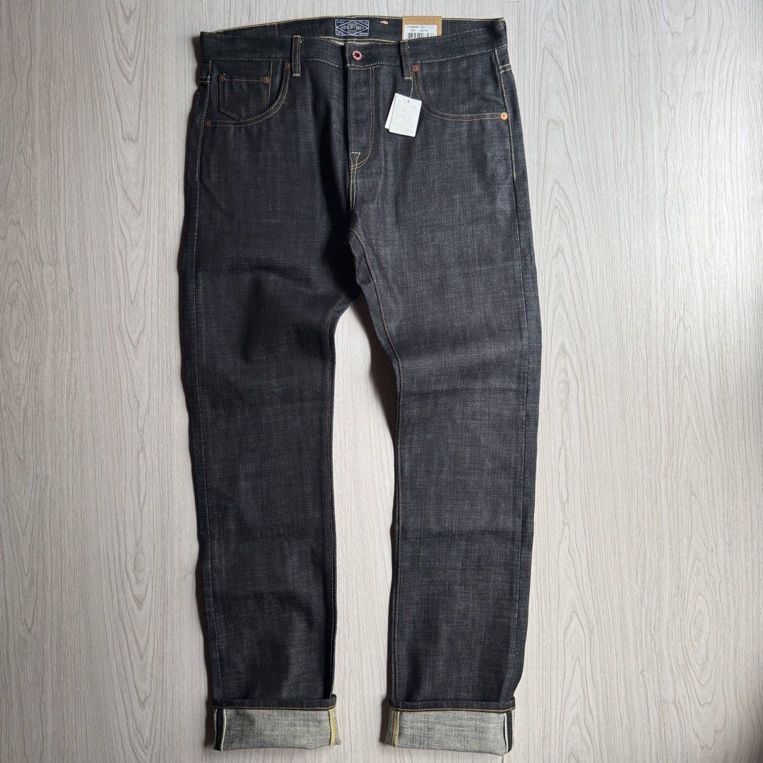 Debt B Barbour Indigo Selvedge Jeans (Category: Jeans) located in Zamboanga. Submitted by rustic.rev (Listing ID 1463778294, Image 1). Description: Debt B Barbour Indigo Selvedge Jeans Brand new condition Tagged: 34 fits 36” Measurements: Waist: 18” Front rise: 11.5” Thigh: 12” Leg opening: 7.8” Inseam: 35” Length: 46” Shipping fee included.