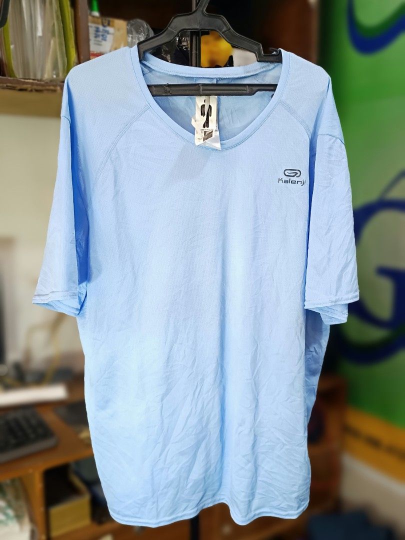 DECATHLON DRY FIT T SHIRT (Category: Activewear) located in Midsayap. Submitted by macoy.picker (Listing ID 1463749598, Image 1). Description: DECATHLON DRY FIT T SHIRT PRELOVED SIZE XL MESSAGE FOR MORE DETAILS 100+SF location: North Cotabato.