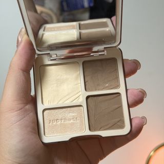 （分類：）位於 。 由 chloetsecy 提交（商品編號 1463901496，圖片 1）。簡介： 。