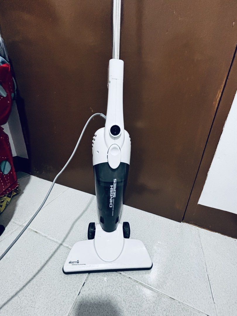Deerma Vacuum (Category: Vacuum Cleaner & Housekeeping) located in General Trias. Submitted by bananaque (Listing ID 1463776361, Image 2). Description: well used but in good working condition. .