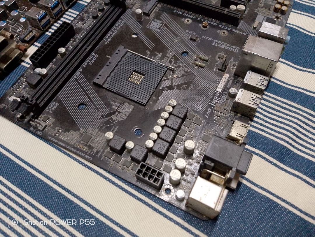 *DEFFECTIVE* A320M MOTHERBOARDS (Category: Computer Parts) located in Bulacan. Submitted by ton0774 (Listing ID 1463828093, Image 3). Description: Deffective A320M boards parehas sira Brand: MSI & Gigabyte Yung MSI iikot fan tapos mamatay agad Yung gigabyte with power iikot fan pero walang display Kayi na bahala 1k only as is what you see what you get Pulilan Bulacan Area.