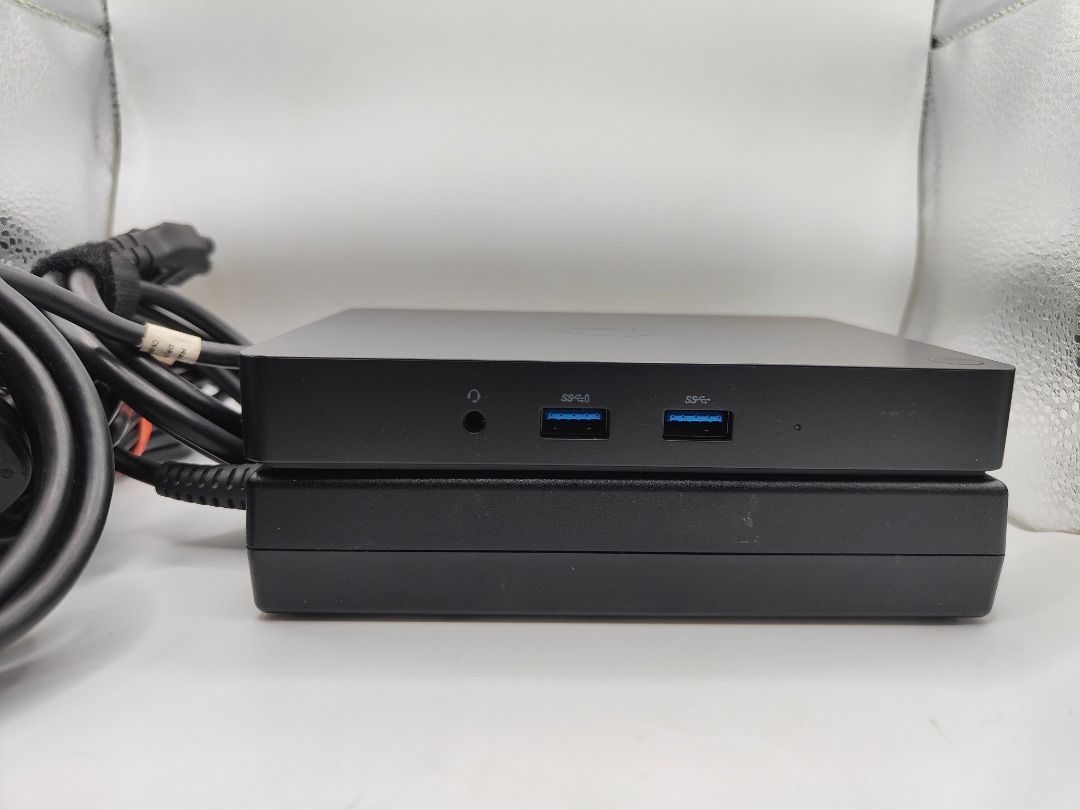 Dell WD15 Docking Station USB Hub Multiple Ports (Category: Other Accessories) located in Las Pinas. Submitted by ricns (Listing ID 1463868123, Image 3). Description: Please Read The Entire Ads Before Inquiring Pakibasa Muna Ang Buong Patalastas Bago Mag Tanong Price : - 1,850 Pesos ( Fix ) Payment Thru : - Cash, BDO, BPI, RCBC, Security Bank, CIMB, UNO Bank, GCash Or Paymaya Dell WD15 Docking Station USB Hub Multiple Ports - Headphone Jack - ( 2