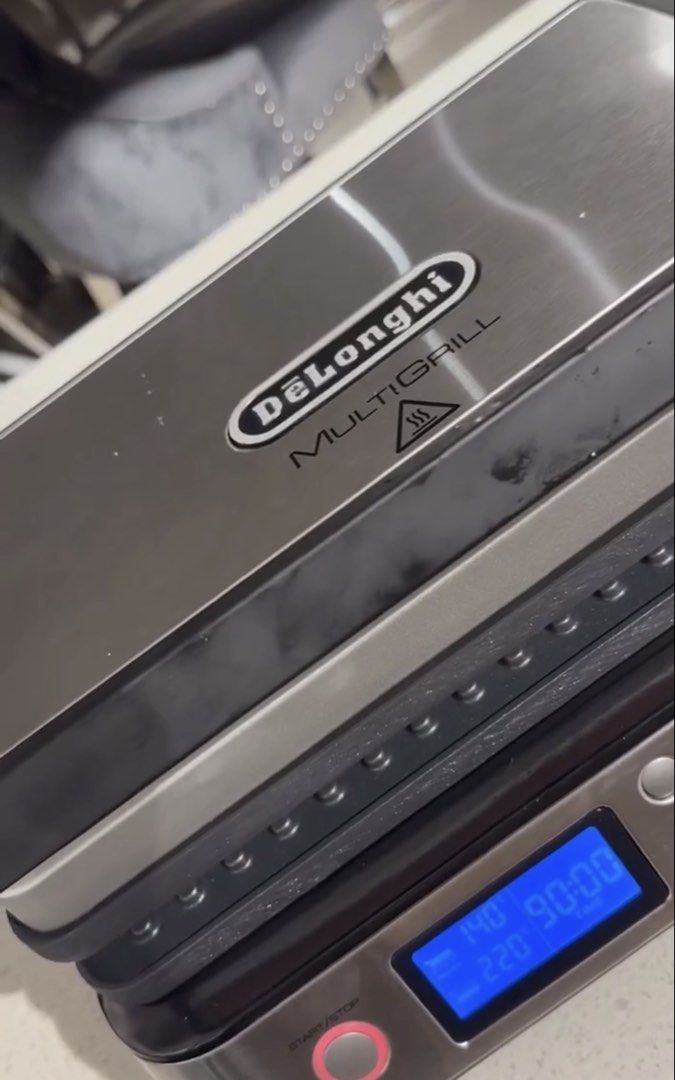 Delonghi multi grill (Category: Cookers) located in Manila. Submitted by beaumontandco (Listing ID 1463769613, Image 2). Description: Bought around 40k .