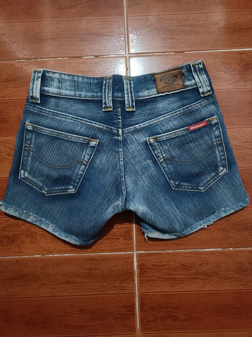 Dickies Demin Cargo Shorts (Category: Shorts) located in Las Pinas. Submitted by william_thrift_2023 (Listing ID 1463895874, Image 2). Description: Y2K Denim Cargo Shorts (Low-Rise) Dickies Design Size: 26 4 Pockets No Issue ₱200 💵 PM mko 📩📩.