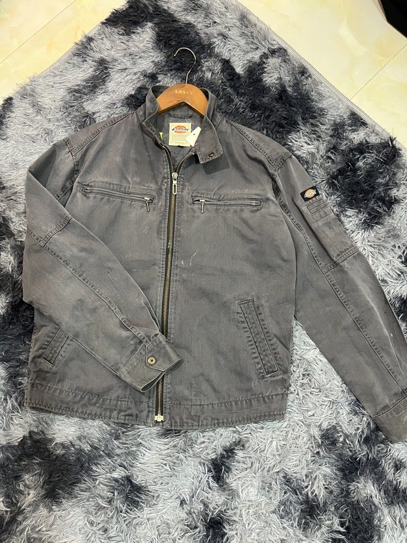 Dickies Grey Workwear Jacket (Category: Coats, Jackets and Outerwear) located in Manila. Submitted by cjcuevas_05 (Listing ID 1463801919, Image 1). Description: 📍Tanza Cavite Dimes: 23x24 Cashg only can ship thru JnT/orange check out .