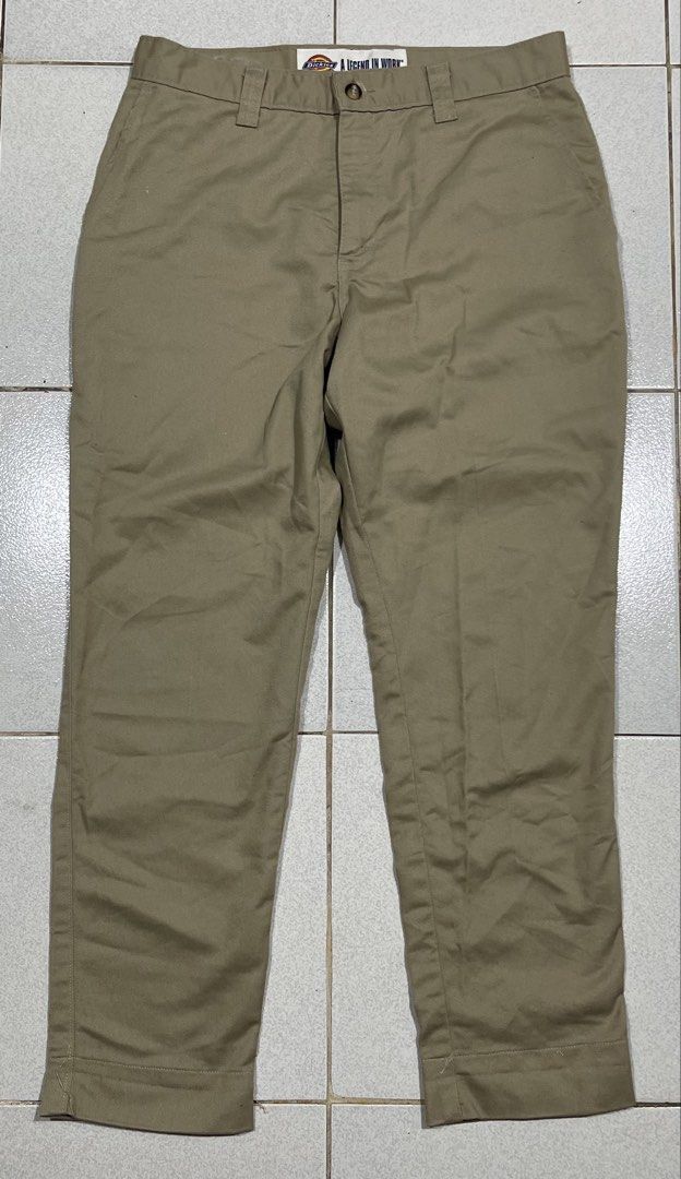 Dickies Pants (Category: Trousers) located in Mandaue City. Submitted by MJ_80 (Listing ID 1463777905, Image 2). Description: Mens Dickies Double Patch Pants Size 31 X 30 on tag Best fit 29-30 Waist See photos for measurements Color rate & Condition: 9.7/10 Pice : 1,350.