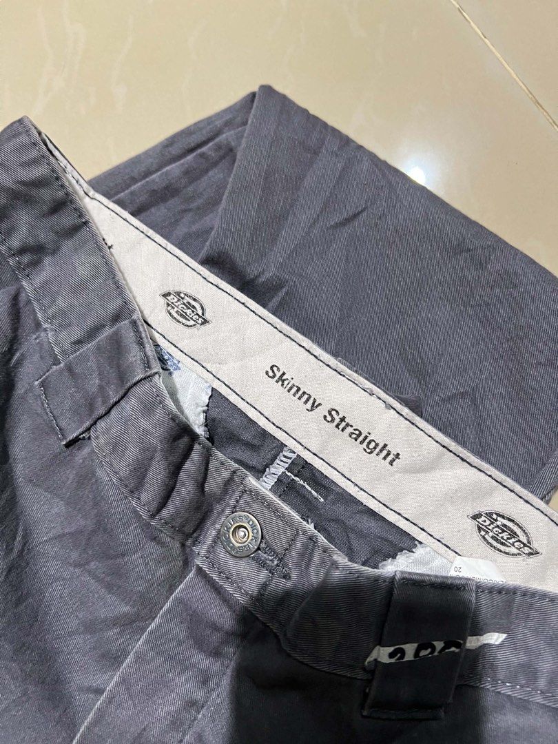 Dickies pants side patch (Category: Jeans) located in Dagupan City. Submitted by nathani3l (Listing ID 1463840433, Image 3). Description: W:32 L:39 Hem: 7 Color rate: 9/10 Good condition Issue: 1 pinhole (not noticeable) Need wash, nego 550.