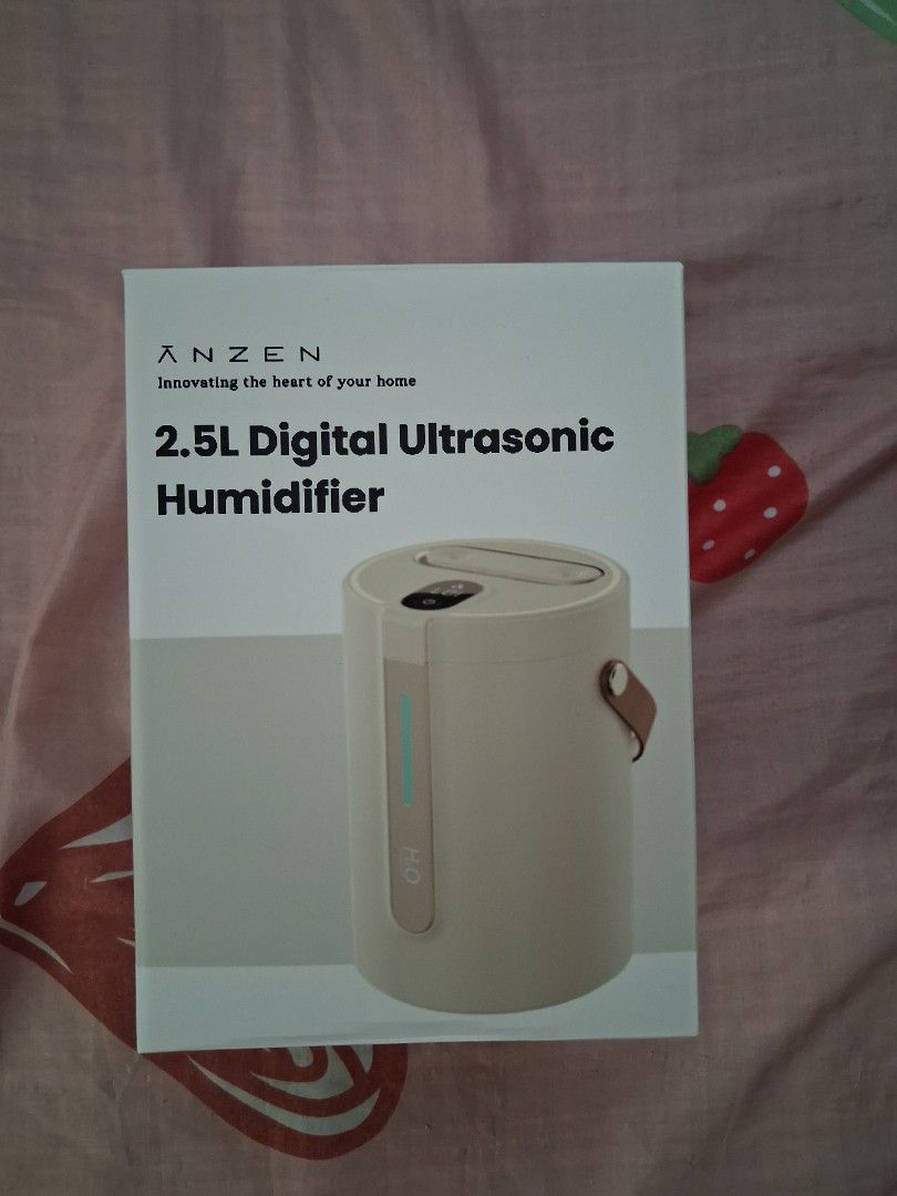 DIGITAL HUMIDIFIER (Category: Air Purifiers & Dehumidifiers) located in Manila. Submitted by pinkygirl.01 (Listing ID 1463834820, Image 1). Description: never used..