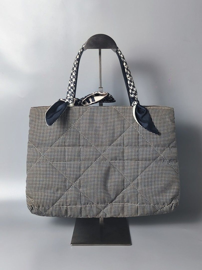 Dior Houndstooth Handbag (Category: Luxury Bags & Wallets) located in Bulacan. Submitted by 4kcollection (Listing ID 1463749438, Image 2). Description: Dior Houndstooth Handbag Pre-loved from Japan Very Good Condition Size: Medium Ykk Zip Sign of Use Need wash No rubs No cracks Dm for sure buyer 📩 MOP: Gcash / Maya / BPI Courier: J&t / Lbc / Lalamove Location: SJDM Bulacan.