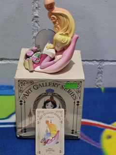 (Category: ) located in . Submitted by thriftfinds_2600 (Listing ID 1463935654, Image 1). Description: .