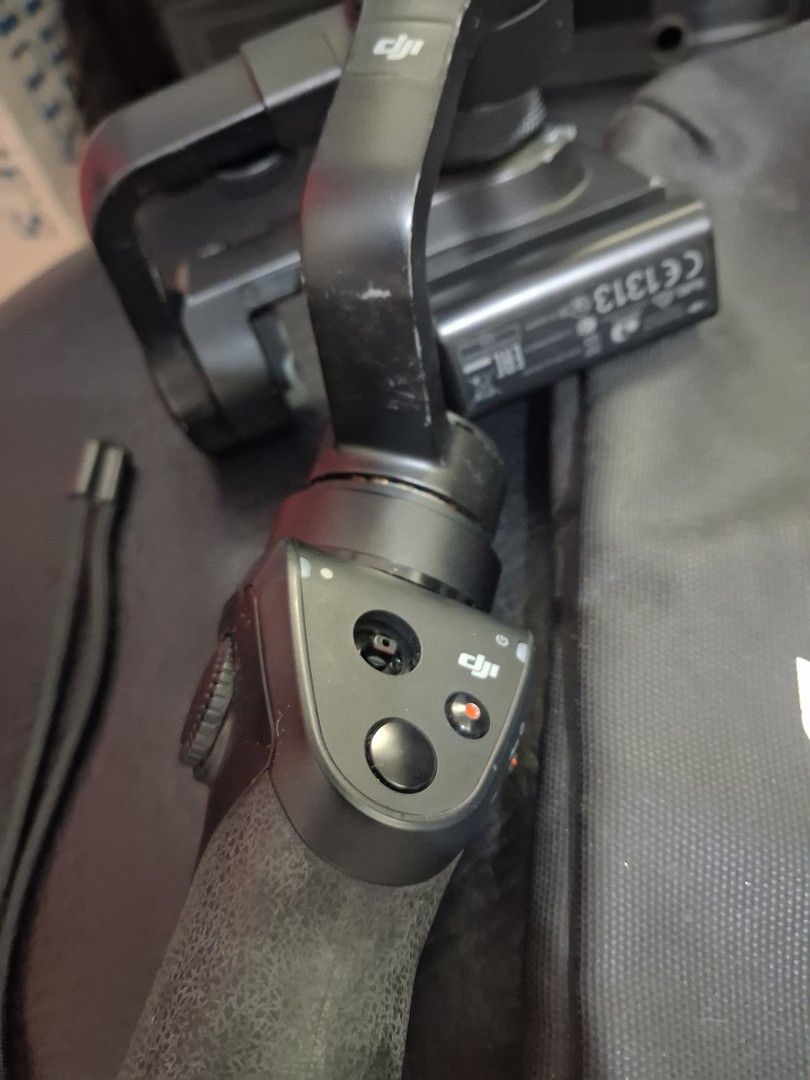 DJI Osmo Zenmuse ZM01 Gimbal (Category: Gimbals & Stabilizers ) located in Mandaluyong City. Submitted by daddyjpanlilio24 (Listing ID 1463763937, Image 2). Description: P 500 fix+sf DJI Osmo Zenmuse ZM01 Gimbal With 3 batteries No charger Untested Selling as is Mandaluyong Shipping/Payment: Gcash/Maya Jnt payment 1st no cod Lalamove payment upon rider pick up.