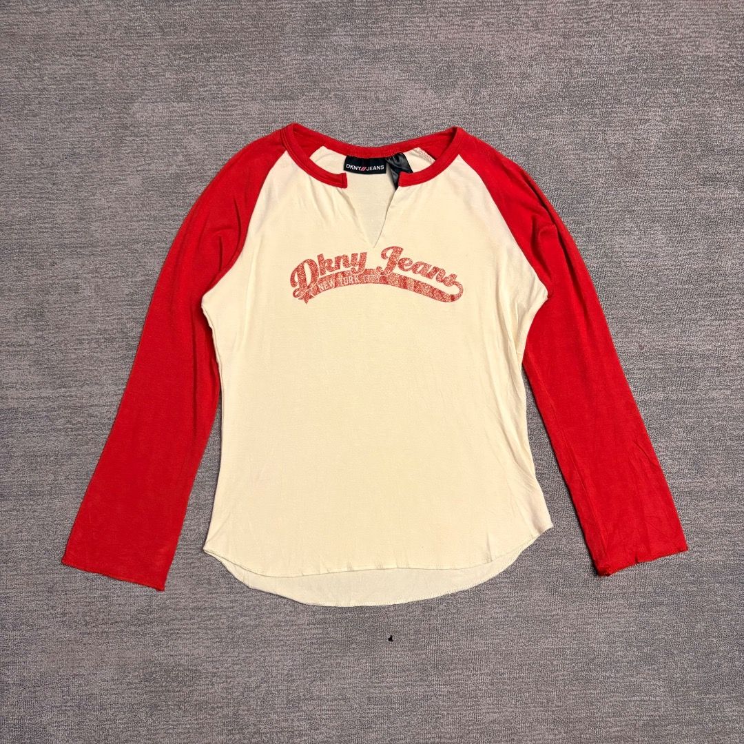 DKNY Raglan Y2K Top (Category: Babies & Kids Fashion) located in Calamba. Submitted by bermuda.ph (Listing ID 1463858047, Image 1). Description: .