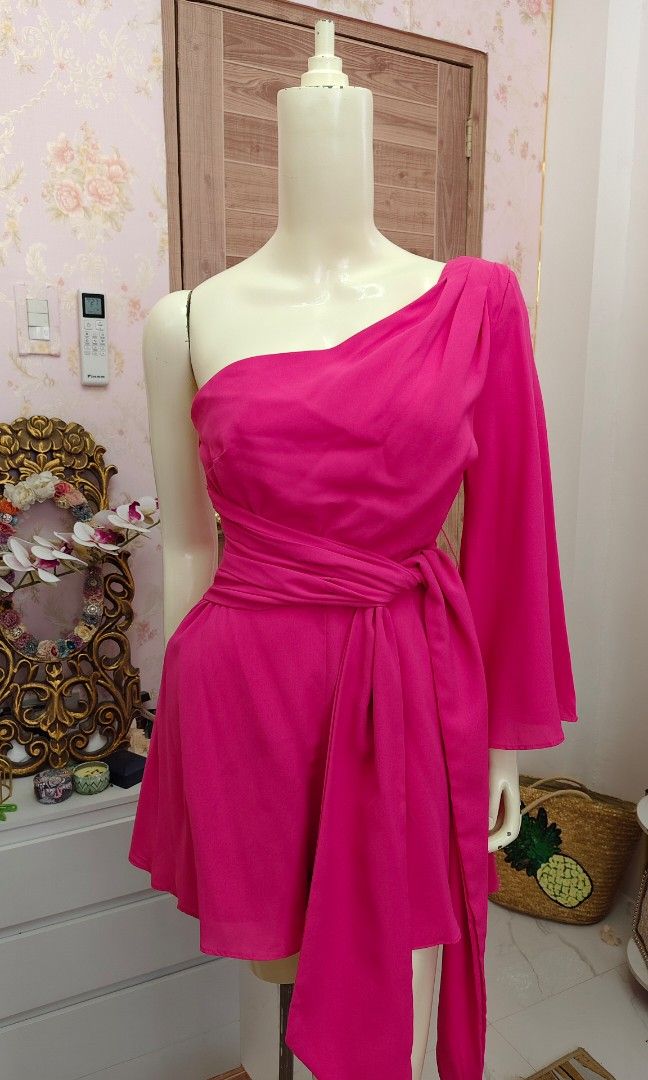 Do+Be One Shoulder Hot Pink Romper (Category: Rompers) located in Pagudpud. Submitted by altheacee063978 (Listing ID 1463916977, Image 3). Description: s-m.