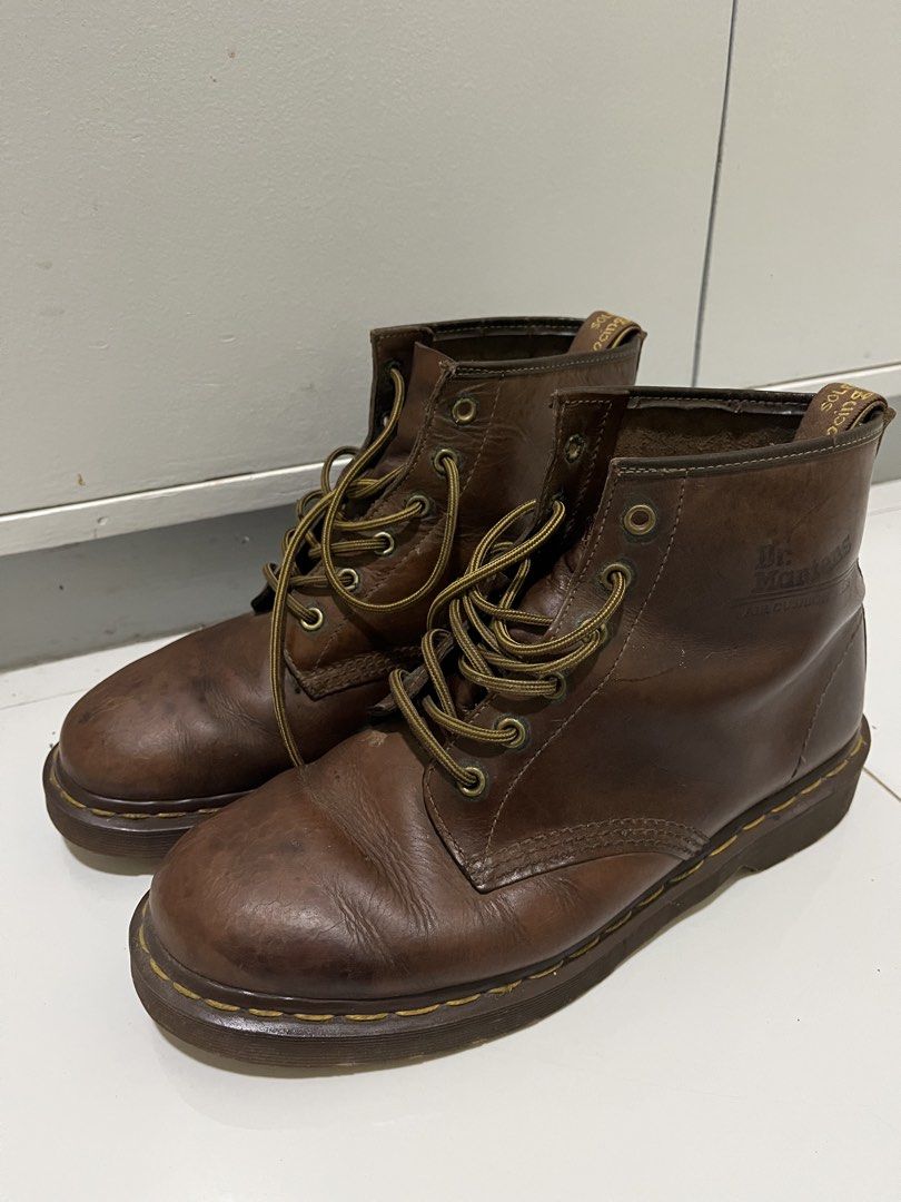 Dr. Martens England (Category: Casual Shoes) located in Davao. Submitted by son1993 (Listing ID 1463864201, Image 1). Description: For Sale Doc Martens England In Good Condition UK8 US9 Concern(last pic) Php3,850+sf.