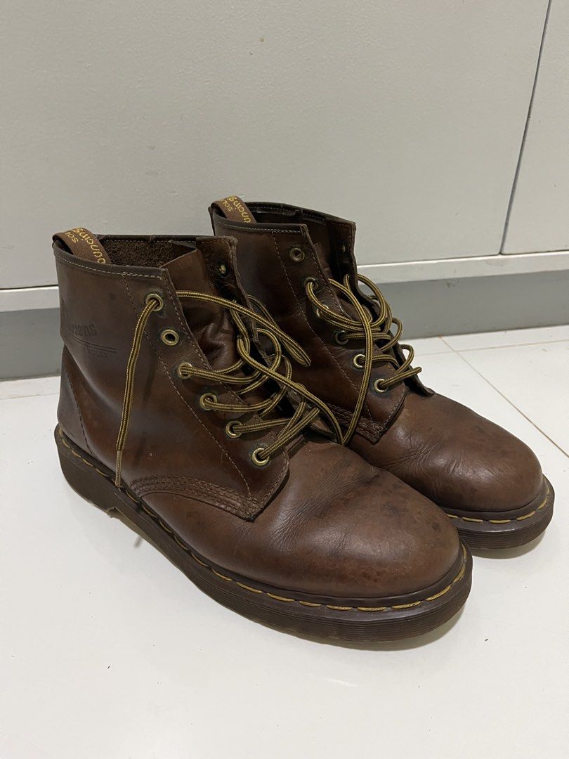 Dr. Martens England (Category: Casual Shoes) located in Davao. Submitted by son1993 (Listing ID 1463864201, Image 2). Description: For Sale Doc Martens England In Good Condition UK8 US9 Concern(last pic) Php3,850+sf.