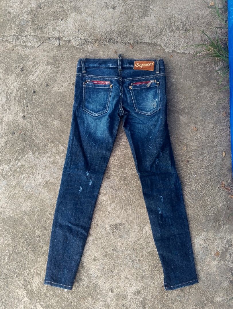 DSQUARED JEANS (Category: Jeans) located in Kapalong. Submitted by prfy_gmrno (Listing ID 1463881797, Image 2). Description: EXCELLENT CONDITION DIMES W-28 L-37.