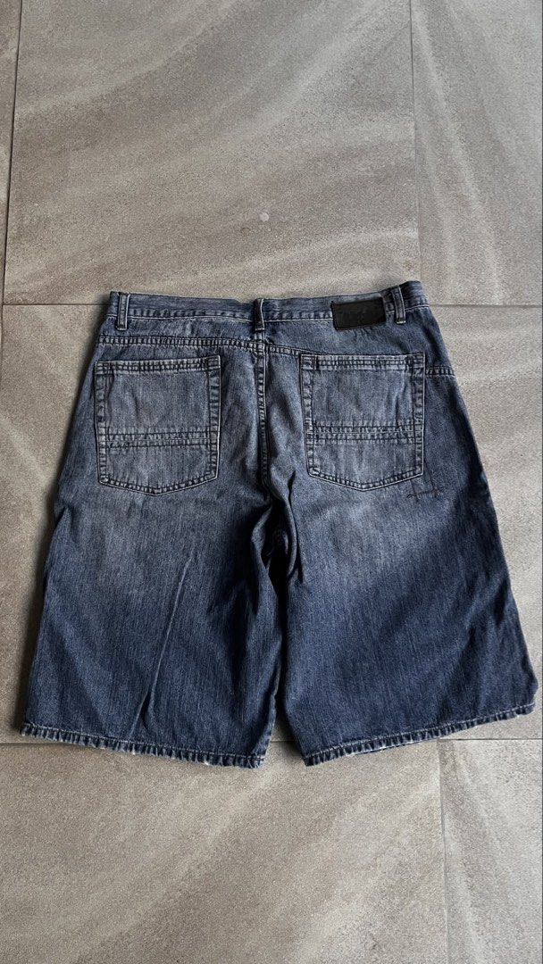 Easy Street Denim Shorts Size 38 (Category: Shorts) located in Cabuyao City. Submitted by bulandos (Listing ID 1463867814, Image 2). Description: - Easy Street dark wash denim shorts - Size 38 - Classic five-pocket style - Button and zip fly - Slightly faded denim - Minor marks on front leg (visible in last photo) - Perfect for casual outings.
