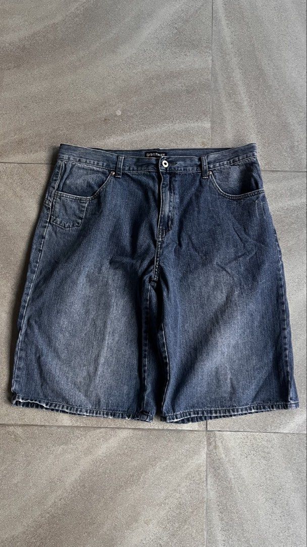 Easy Street Denim Shorts Size 38 (Category: Shorts) located in Cabuyao City. Submitted by bulandos (Listing ID 1463867814, Image 1). Description: - Easy Street dark wash denim shorts - Size 38 - Classic five-pocket style - Button and zip fly - Slightly faded denim - Minor marks on front leg (visible in last photo) - Perfect for casual outings.