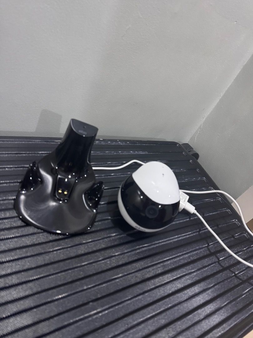 EBO SE Smart Robot Camera with Charging Dock (Category: Interactive Toys) located in Caloocan City. Submitted by dominikfuc (Listing ID 1463910324, Image 1). Description: - EBO SE Smart Robot Camera - Mobile monitoring controlled via app - Built-in camera for surveillance - Includes charging dock - Ideal for pet owners and home security.