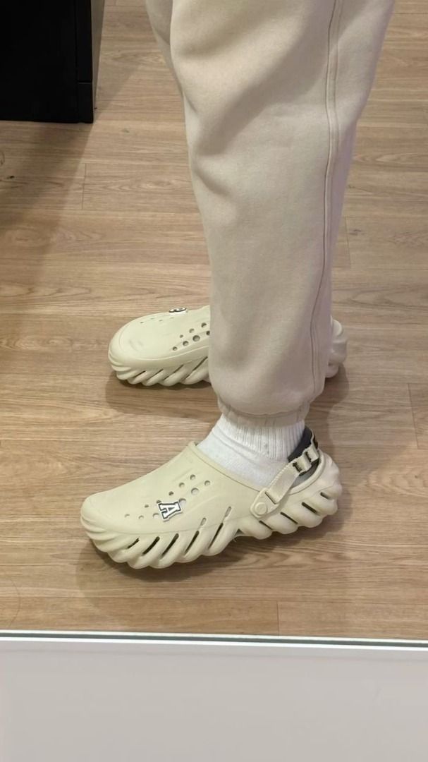 Echo Clog | Bone (Category: Shoe inserts & accessories) located in Rizal. Submitted by hiraya16 (Listing ID 1463874354, Image 2). Description: Available Onhand ready to ship Sizes available? DM ✉️ J&T - Lalamove - LBC.