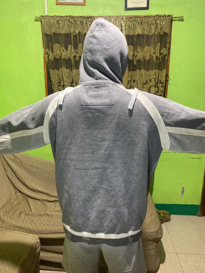 Eckõ unltd (Category: Coats, Jackets and Outerwear) located in Caloocan City. Submitted by happyshark.73568b (Listing ID 1463871821, Image 2). Description: faded color, used.