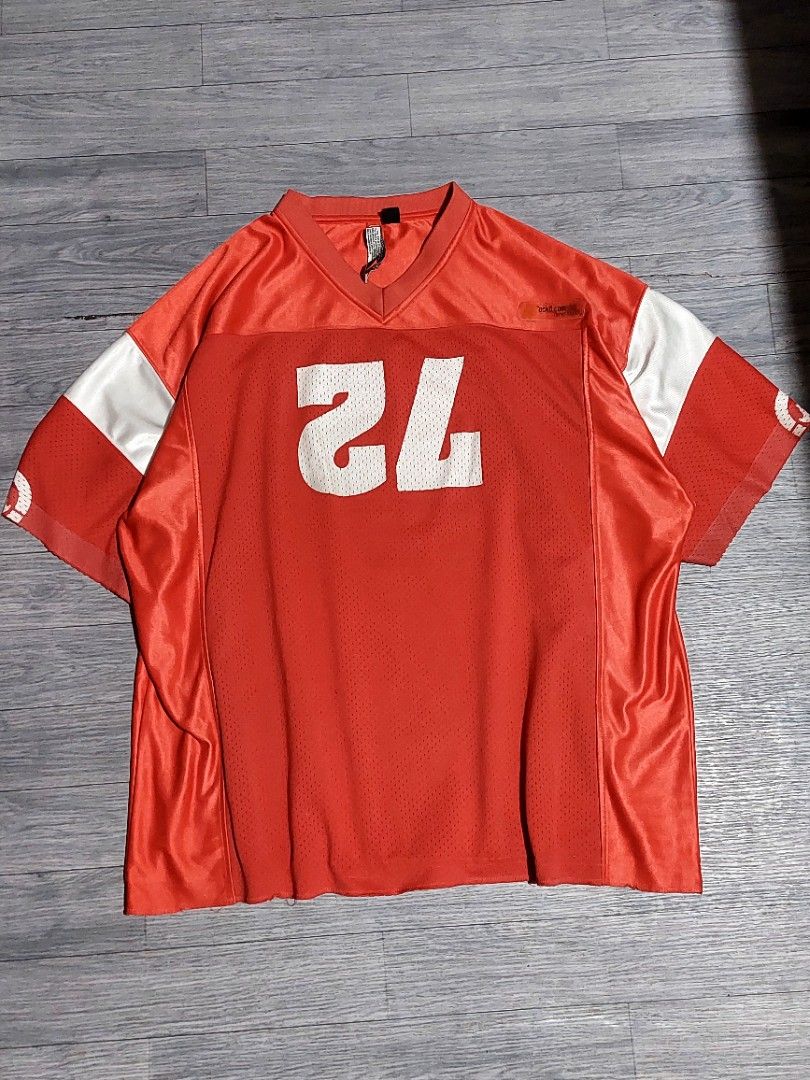 Ecko Unltd. Red Jersey #72 (Category: Activewear) located in Cebu City. Submitted by jon_roz (Listing ID 1463843908, Image 1). Description: Ecko unlimited vintage jersey Heavy cotton double lining Red colorway Authentic legit original Complete tags Size xl on tag Width 27 Length 30 Issue pinholes/unnoticeable because the jersey has a double lining (seen on pic) Still in very good condition 9/10 For reference model is 5'5, 58kg. 📍 labangon cebu c