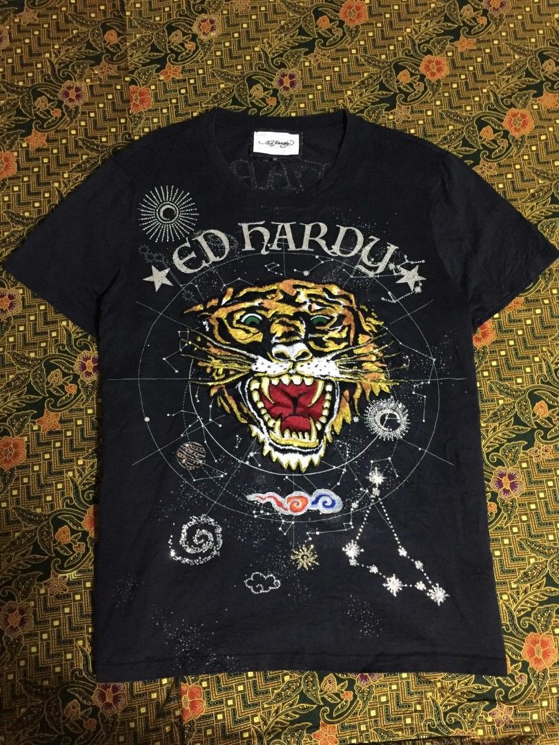 Ed Hardy Tee (Category: Tshirts & Polo Shirts ) located in Naga. Submitted by retardcurator (Listing ID 1463913412, Image 1). Description: DM for more details..