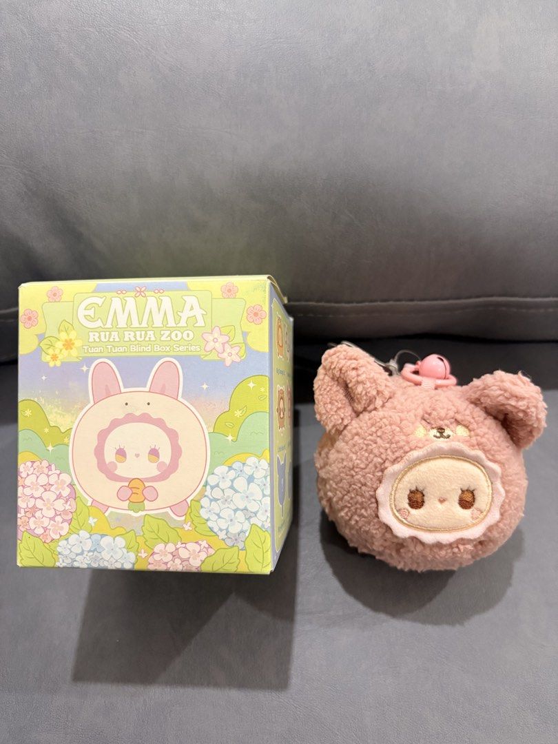 Emma Rua Rua Zoo Plush (Category: Plushies & Soft Toys) located in Valenzuela. Submitted by jellymt06 (Listing ID 1463803391, Image 1). Description: EMMA RUA RUA ZOO - with box RFS - Decluttering LOC - Baesa, Caloocan .