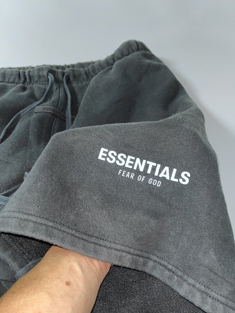 ESSENTIALS (Category: Shorts) located in Mabalacat. Submitted by GOTGAMETHRIFT (Listing ID 1463820187, Image 3). Description: ESSENTIALS VERY GOOD CONDITION 9/10 COLOR RATE 32 WAIST 18.5 LENGTH 650+SF .