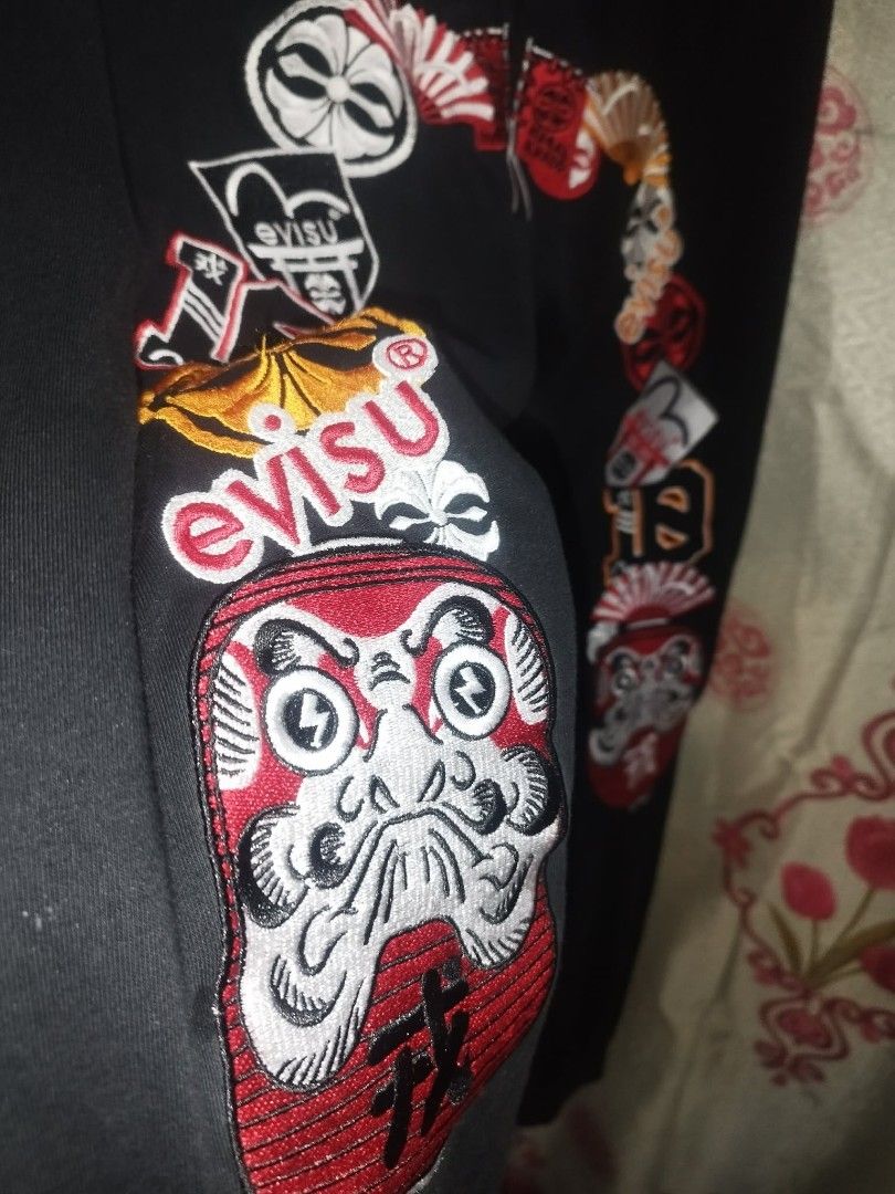 EVISU JOGGER EMBROIDERY (Category: Joggers) located in Valenzuela. Submitted by anthonyy.shuks (Listing ID 1463801943, Image 3). Description: 600 Each 1k aspack no issue not print both embroidery.