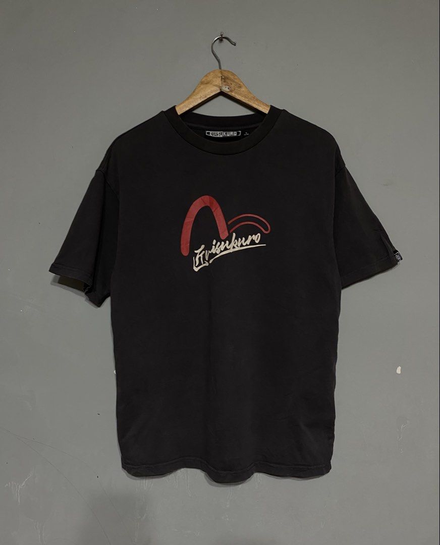 EVISU KURO SHIRT (Category: Tshirts & Polo Shirts ) located in Antipolo. Submitted by treasurethings02 (Listing ID 1463772664, Image 1). Description: EVISU KURO SHIRT EXCELLENT CONDITION 9.5CR NO CRACKS CREWNECK DIMENSIONS 23W/26L BOXY PHOTO DETAILS🙏.