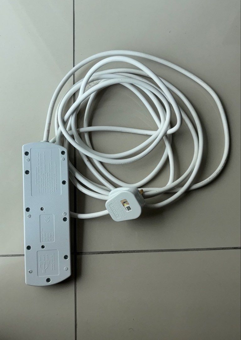 extension socket (Category: Electrical, Adaptors & Sockets) located in Cyberjaya. Submitted by cosmic.maram (Listing ID 1463836607, Image 2). Description: - Surge Protector Power Strip - 4 Sockets - Colour: White and Teal - Long White Cord - UK-Style Plug - Tested and Working.