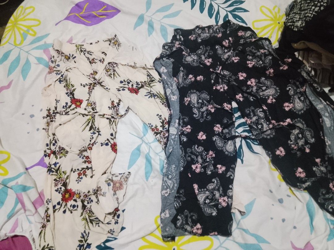 f or take all set , bottoms, shorts ,dresses (Category: Sets or Coordinates) located in Pasig City. Submitted by indaythirft (Listing ID 1463844535, Image 2). Description: size small to med brand h&m f21 and others take all ngbawas gamit 450 nlng almost new pa yang pants na black with top pink then mga skirts and shorts plus dresses 20pcs po lahat dko na napic iba.
