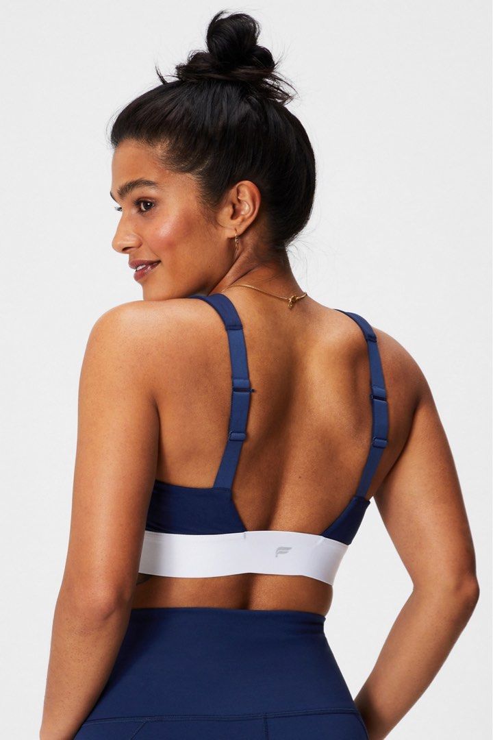 Fabletics All Day Every Day Bra (Category: Activewear) located in Los Banos. Submitted by darlingg01 (Listing ID 1463798502, Image 3). Description: Xlarge on tag.