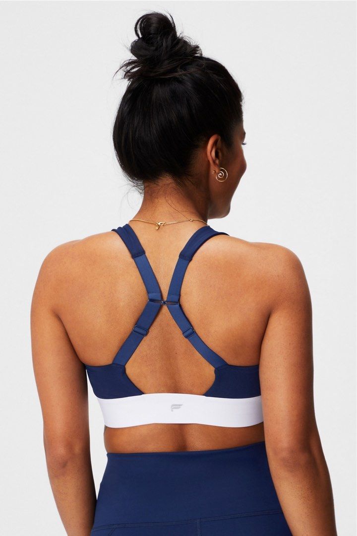 Fabletics All Day Every Day Bra (Category: Activewear) located in Los Banos. Submitted by darlingg01 (Listing ID 1463798502, Image 2). Description: Xlarge on tag.