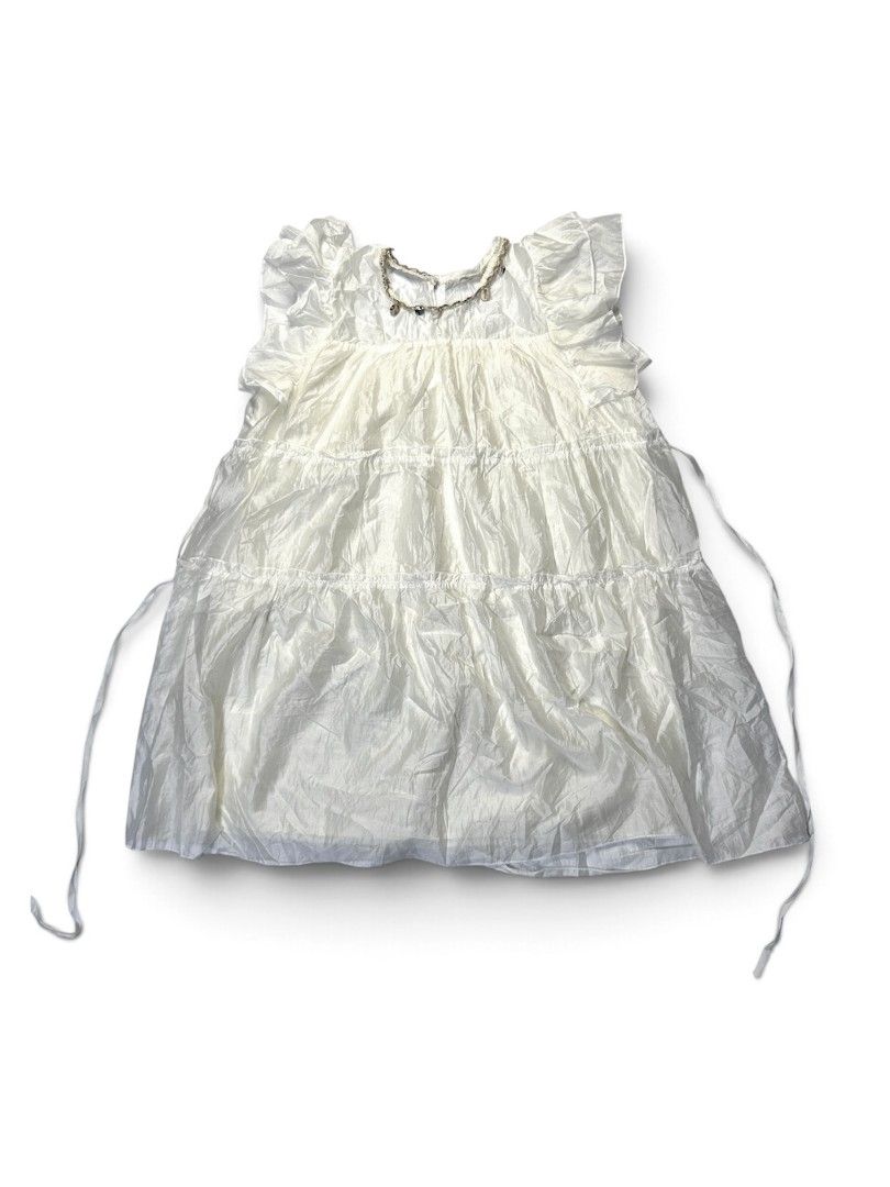 FAVE! Seashell Collar Waist-Tie Dress (Category: Dresses) located in Marikina City. Submitted by wearablearttt (Listing ID 1463932272, Image 3). Description: Seashell Collar Waist-Tie Dress -features a seashells on collar -has waist tie 𖨆LAID FLAT MEASUREMENTS L 34" ‎W 24" -waist can be tighten.