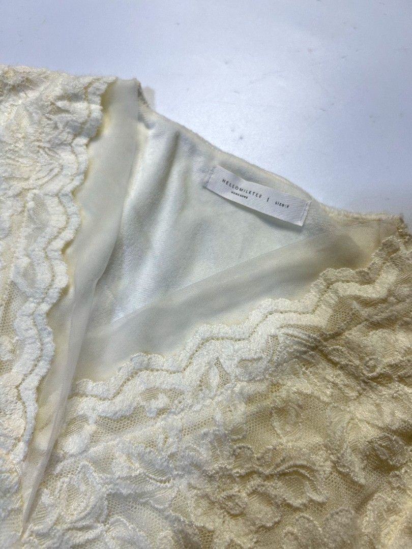 FAVE! Vintage Lace Long-sleeve Top (Category: Longsleeves) located in Marikina City. Submitted by wearablearttt (Listing ID 1463920900, Image 3). Description: -has lining 𖨆 LAID FLAT MEASUREMENTS L 21.5" ‎W 14-16" ‎B 17.5-20".