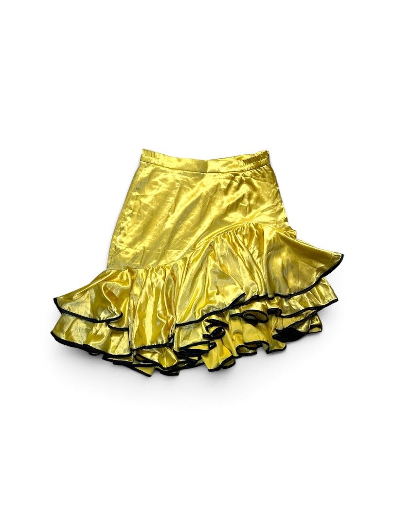 FAVE! Yellow Layered Ruffle Satin Mini Skirt (Category: Skirts) located in Marikina City. Submitted by wearablearttt (Listing ID 1463828906, Image 1). Description: FAVE! Yellow Layered Ruffle Satin Mini Skirt 𖨆 LAID FLAT MEASUREMENTS W 13-14" ‎L 20".