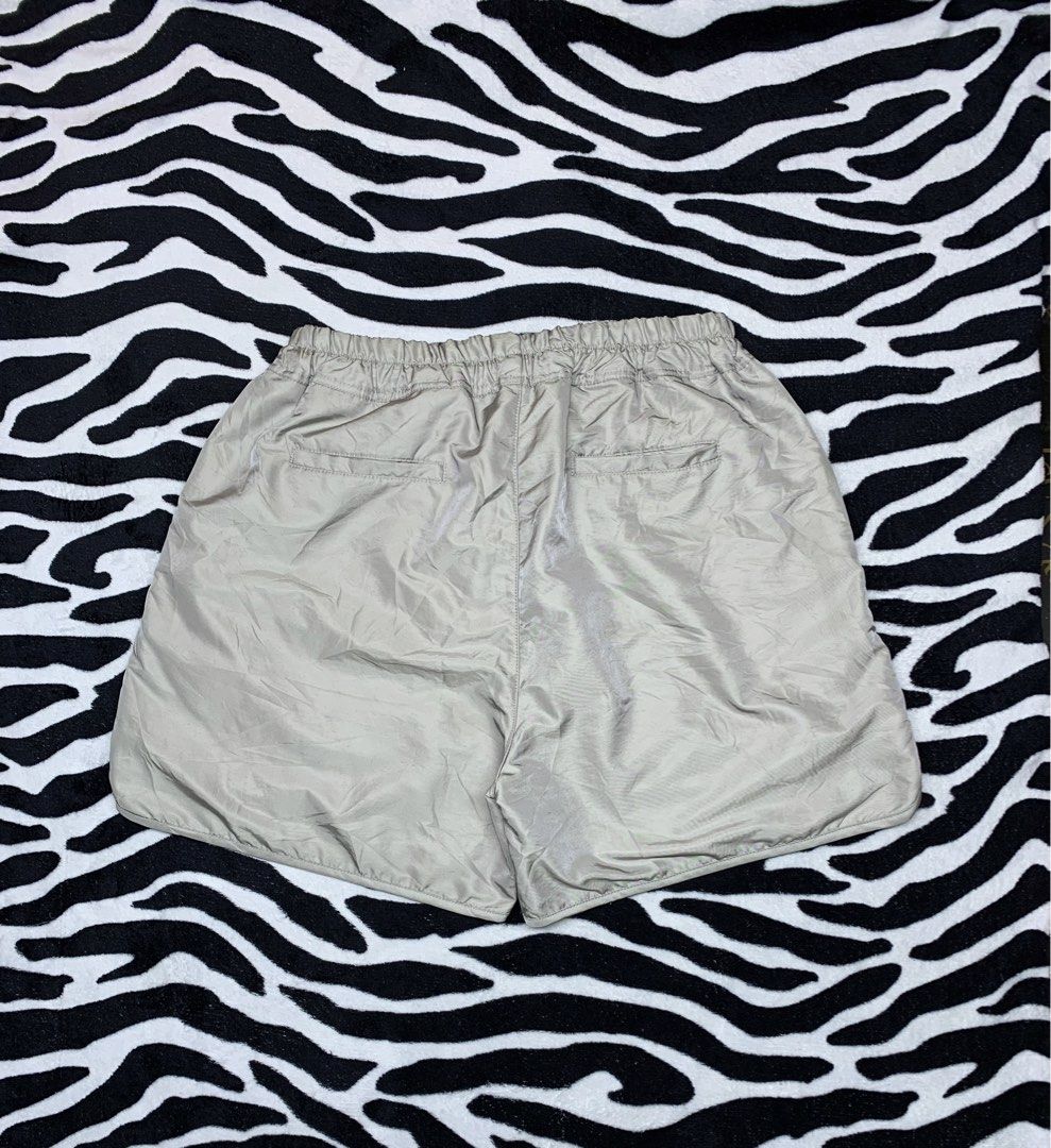 FEAR OF GOD SHORT (Category: Shorts) located in Cagayan de Oro. Submitted by yooow.c (Listing ID 1463902556, Image 2). Description: size 30-35 ( stretchable ) - flawless - need lang wash - excellent condition .