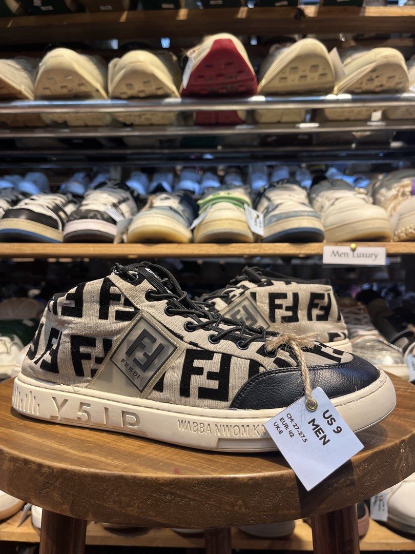 FENDI DOMINO LOW-TOP SNEAKERS (Category: Dress Shoes) located in Baguio. Submitted by shoelux (Listing ID 1463755298, Image 1). Description: .