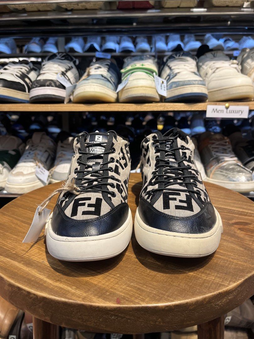 FENDI DOMINO LOW-TOP SNEAKERS (Category: Dress Shoes) located in Baguio. Submitted by shoelux (Listing ID 1463755298, Image 2). Description: .