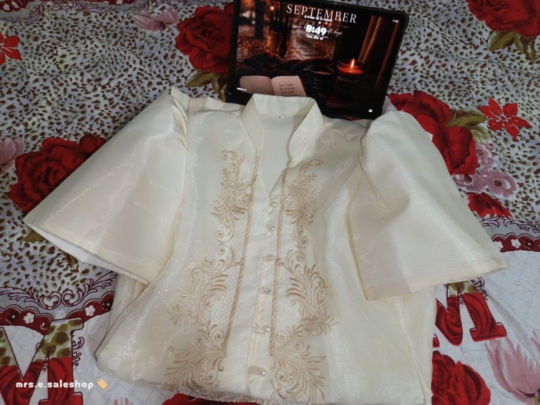 FILIPIANA S-M (Category: Traditional & Ethnic wear) located in Cavite. Submitted by mrsesaleshop (Listing ID 1463833797, Image 3). Description: WORN ONCE SIZE S-M MODEL SIZE S HEIGHT 5'1 WAIST 24-26 BUST 32-34 #PrelovedPH #FilipinianaPreloved #ModernFilipiniana #BarongDress #GraduationOutfitPH #OathTakingOutfit #PrelovedFormalWearPH #BarongForLadies.