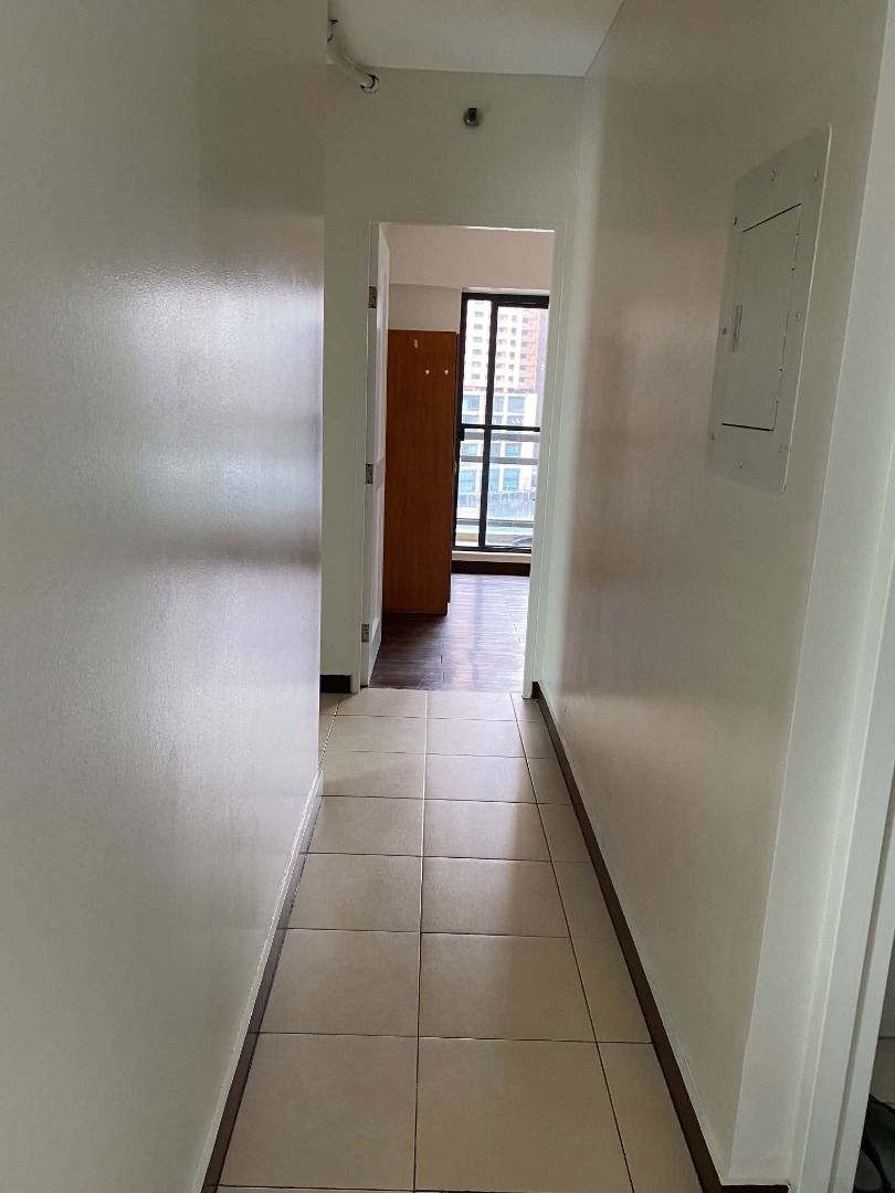 FLAIR TOWERS SOUTH (Category: Apartments & Condos) located in Caloocan City. Submitted by propertyhu26686 (Listing ID 1463797126, Image 3). Description: FLAIR TOWERS, SOUTH 11TH FLOOR (ATRIUM) 76 SQM 3 BEDROOM WITH BALCONY 2 T&B SEMI FURNISHED (AS IS WHERE IS) 1 PARKING SLOT (B4) 55K/month inclusive of association 2 months deposit 1 months advance 1 year contract.